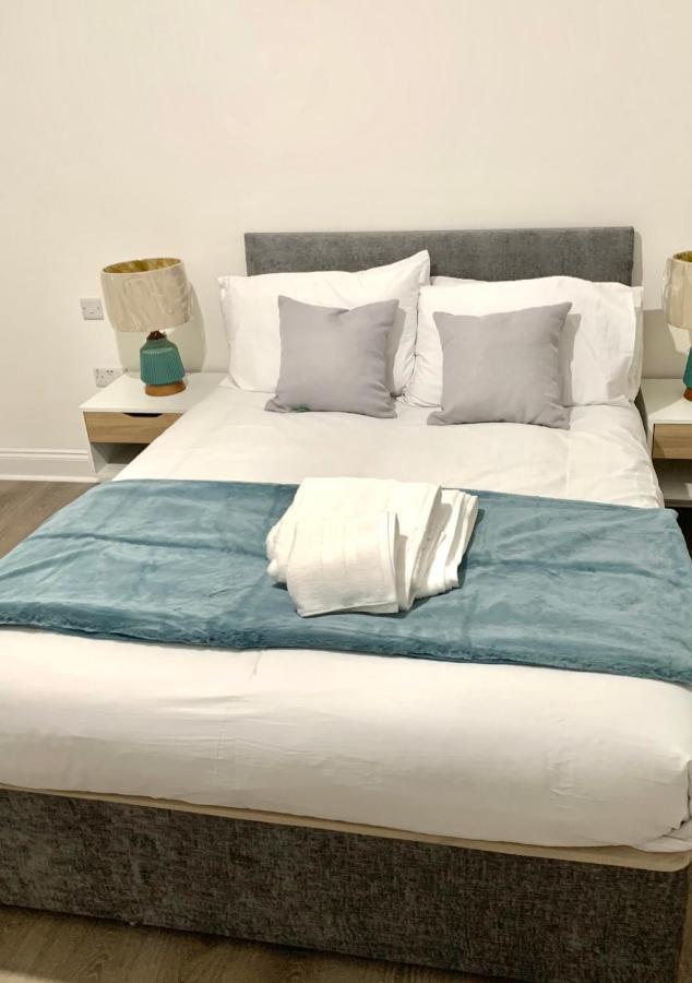 Beautiful All Room En-Suite 4 Bedrooms House , Free Parking, Wifi, Corporate, Contractors, Family Relocation, Contact Us For Long Term Rate Ilford Exteriér fotografie